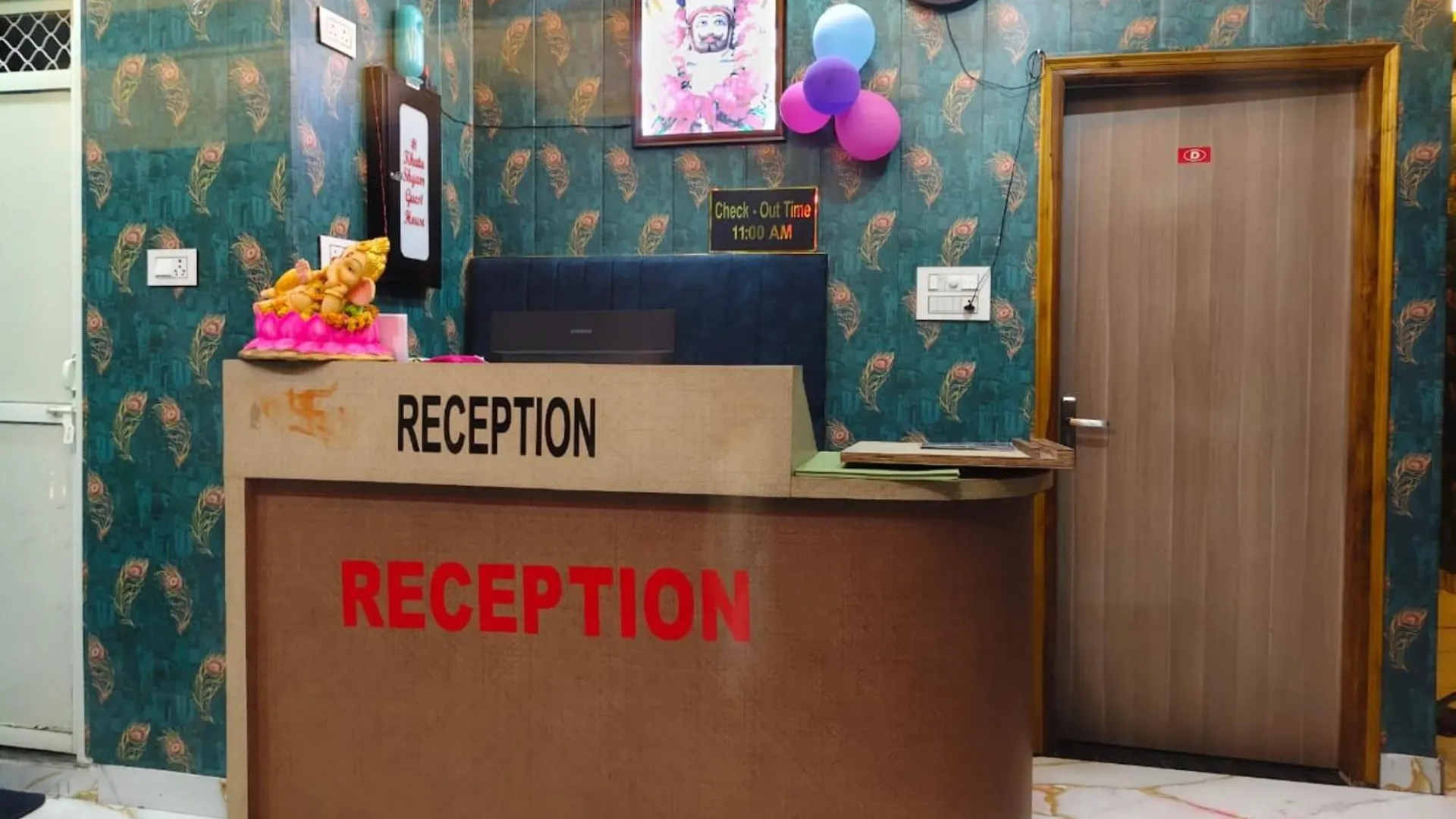 A Premium Hotel Pvs Grand Near Baba Vishwanath Temple - Luxury & Spacious Rooms #Wifi #Parking #Lift & Excellent Customer Service - Best Location - Best Seller Hotel In Varanasi Ινδία